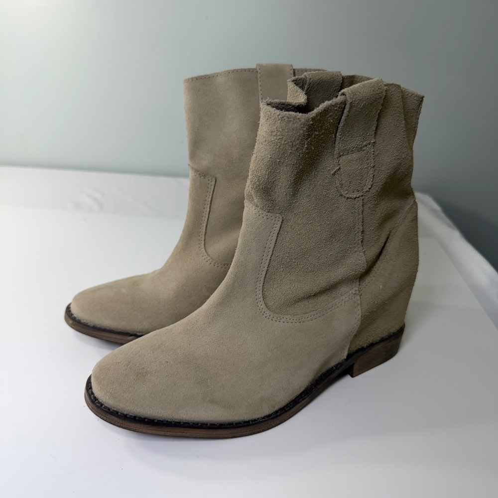 OTBT Sandpiper‎ Womens Tan Suede Leather Hidden Wedge Ankle Boots Size 8.5 M